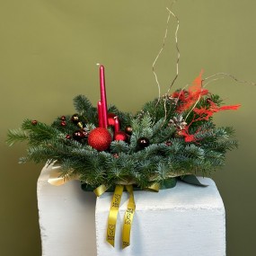 Настольная композиция из нобилиса "Счастливого нового года!"