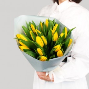 Букет из желтых тюльпанов "Яркая весна"